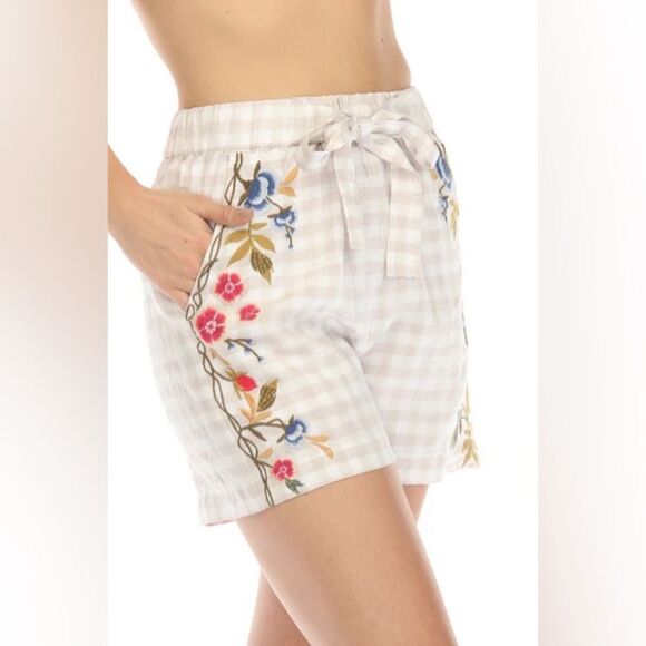 NWT Johnny Was Adele Trapunto Belted Shorts Tan Small - Picture 3 of 7